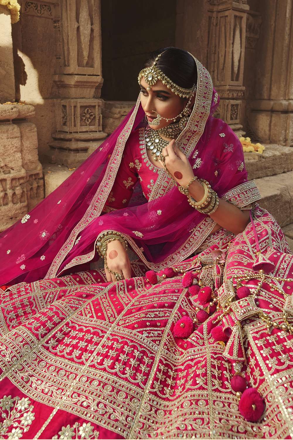 वेडिंग डे: Pink Lehenga पहन रही हैं तो Bridal Jewellery को लेकर ना हो  कन्फ्यूज, यहां से लें Ideas - jewellery combination ideas to pair with your pink  bridal lehenga-mobile