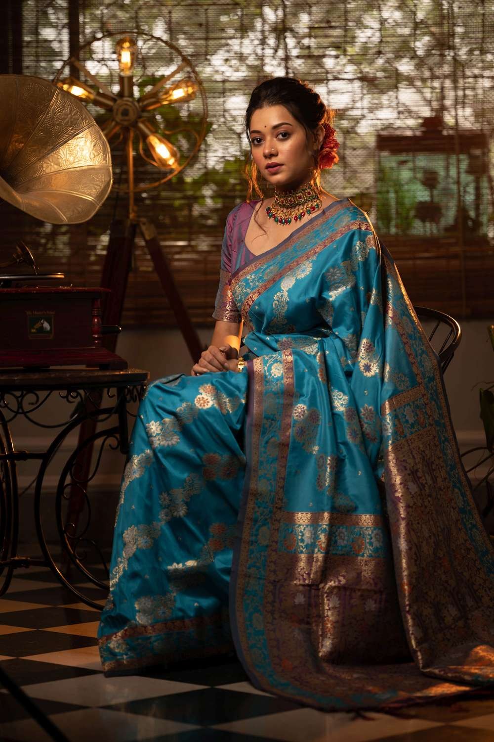 Weaving Royal Blue Banarasi Saree, Saree Length: 6.3 m, With Blouse at Rs  549 in Surat