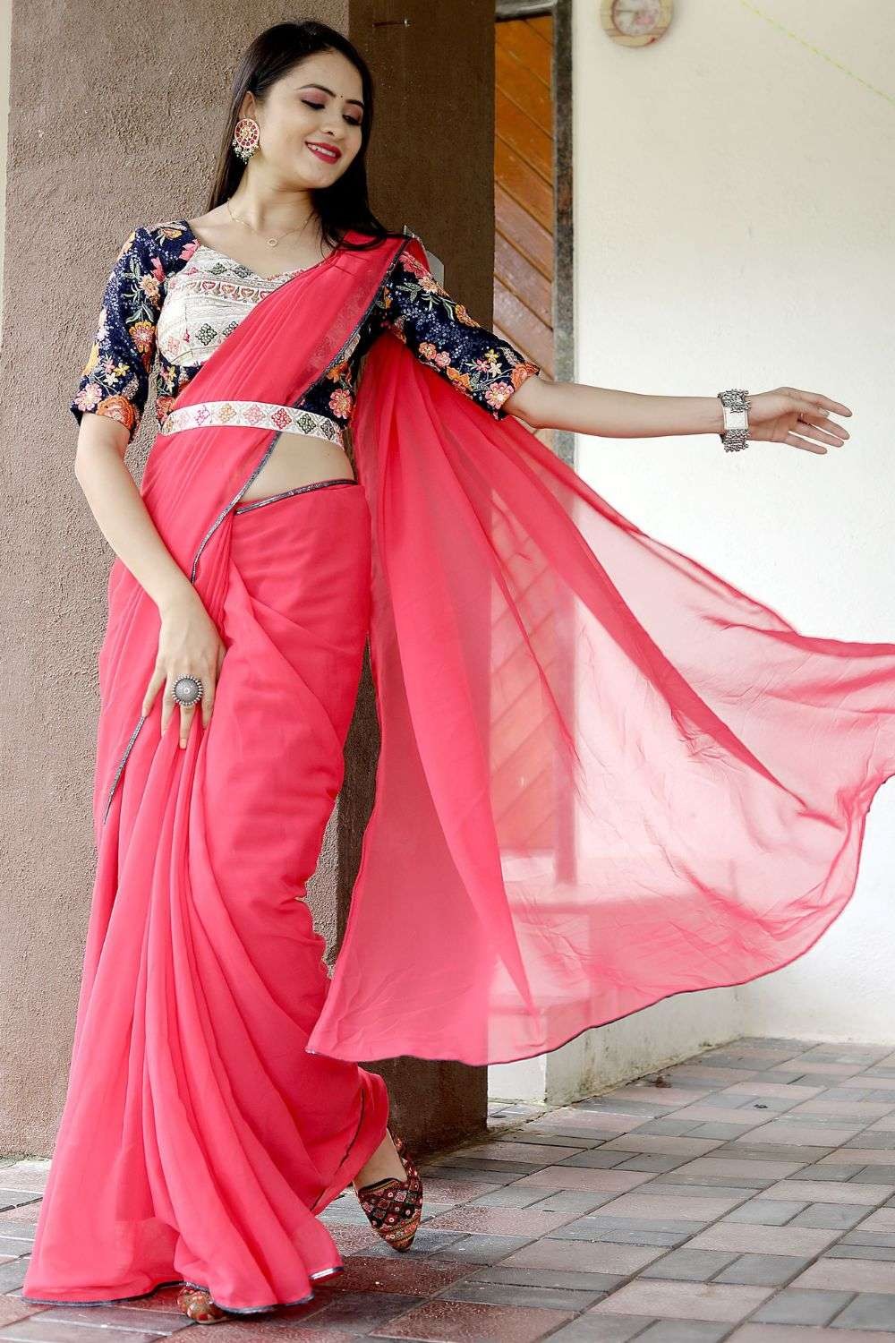Pink Saree - contrast blouse | Indian bridal wear, Saree designs party  wear, Chiffon saree