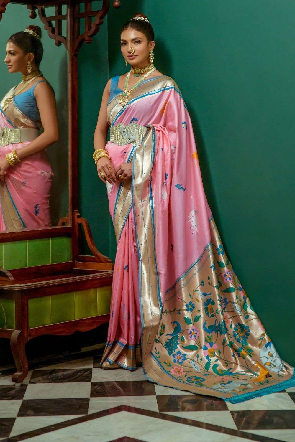 Pink Saree – TrendOye