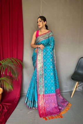 Pink Saree in Weaving Patola silk - SR24169